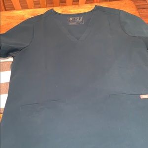 Figs Caribbean scrub top